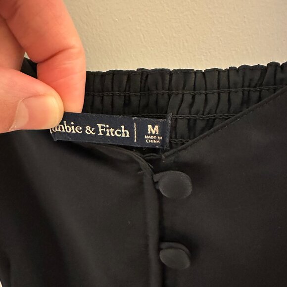 Abercrombie & Fitch Women’s Black Button-Front Jumpsuit Size Medium - Picture 3 of 3